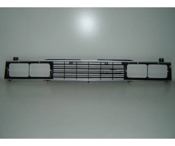 PARRILLA Nissan Pickup 720 1984-1985...
