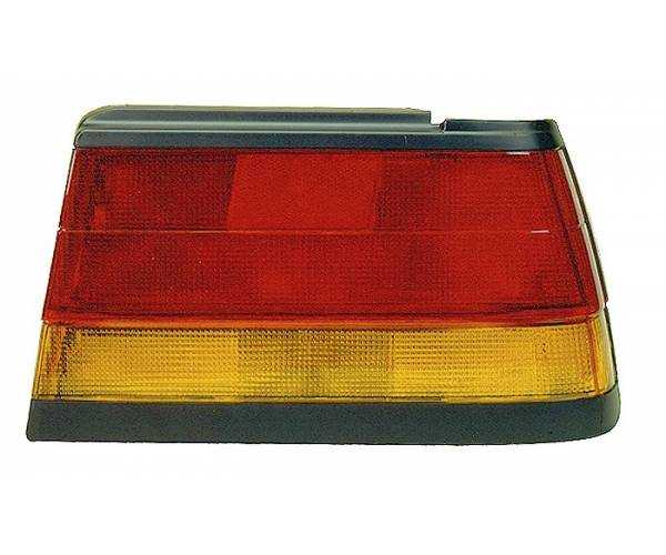 PILOTO TRASERO DERECHO SEDAN (4P)...