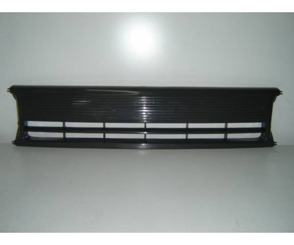 PARRILLA (P/EMBLEMA) Toyota Hiace...